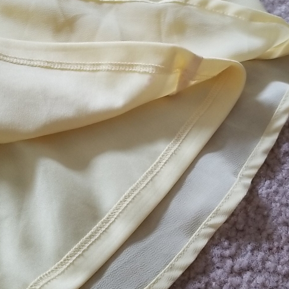 Yellow dress - Picture 4 of 4